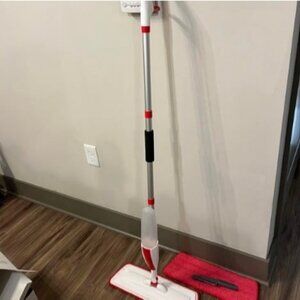 Mops for Floor Cleaning Wet Spray Mop with 14 oz Refillable Bottle and 2 pads